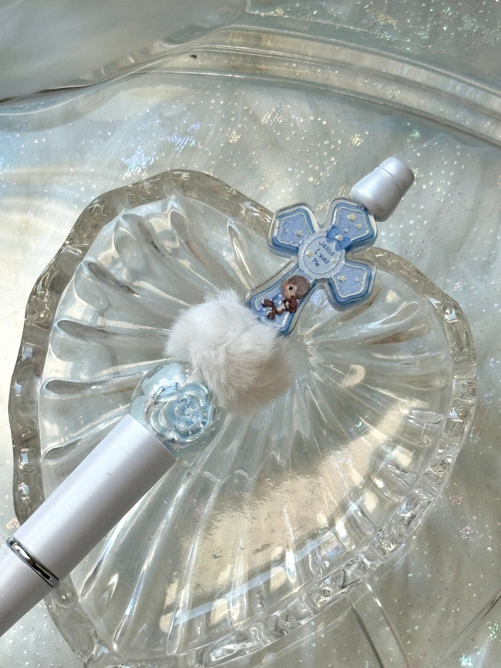 “Jesus Loves Me” Pen