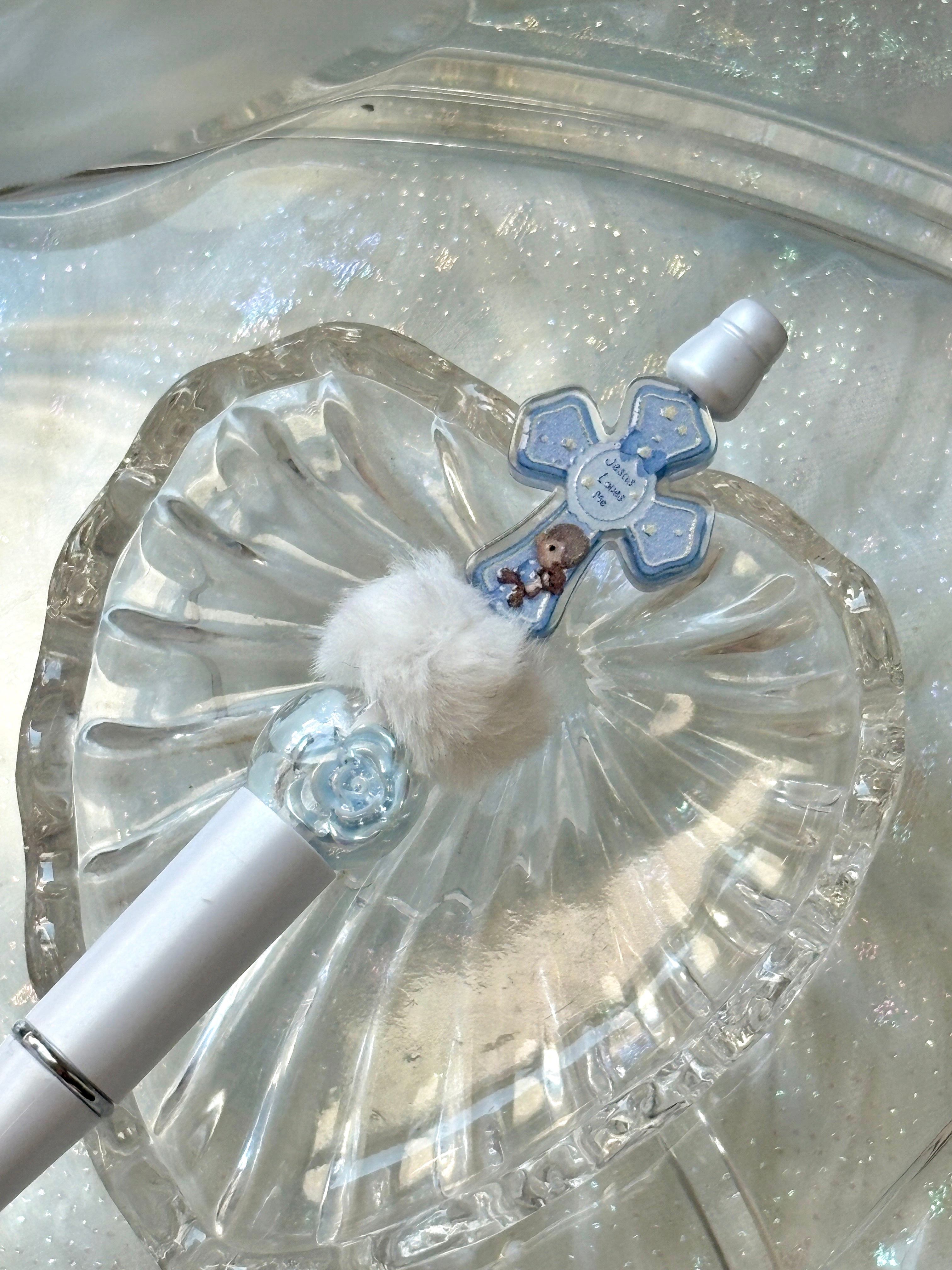 “Jesus Loves Me” Pen